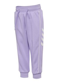 Jogging en mélange de coton violet clair avec une taille élastique, un cordon de serrage et des bandes latérales blanches. Présente quatre bandes blanches en diagonale sur la jambe.