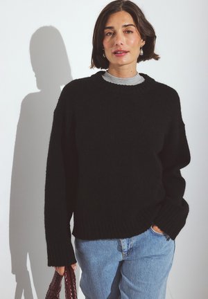 ROUND NECK - Džemper - black