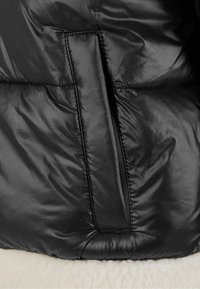 Urban Classics SHINY PUFFER - Veste d'hiver - black whitesand