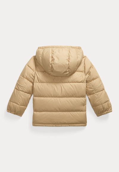 Beige gesteppte Jacke mit Kapuze, langen Ärmeln und elastischen Bündchen, von hinten auf weißem Hintergrund gezeigt.