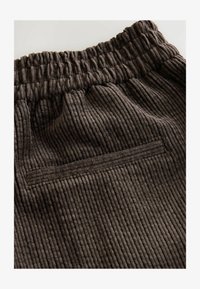 Selected, chocolate brown