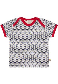 Kurzarm-T-Shirt aus Baumwolle mit einem blauen Affenmuster auf weißem Hintergrund, mit rotem Saum am Kragen und an den Ärmeln.