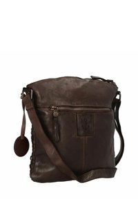 Borsa a spalla in pelle marrone con superficie strutturata, chiusura con zip, dettaglio intrecciato sui lati e patch con logo dell'ancora sulla parte anteriore.