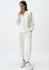 Jimmy Key COZY - Felpa con cappuccio - white