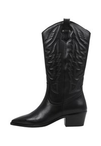Botas de vaquero de cuero negro con punta afilada, tacón bajo y costuras decorativas que presentan motivos de rayo en el caña.