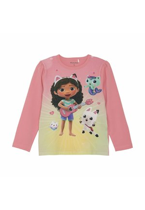 Rosa Langarmshirt mit einem Mädchen mit lockigem Haar, das eine pinke Gitarre spielt, umgeben von Cartoon-Tieren auf einem bunten Hintergrund.