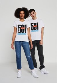 Levi's® LSE THE PERFECT TEE - T-shirt estampada - white