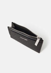 Calvin Klein MUST CARDHOLDER ZIPPER - Novčanik - classic black