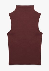 Bordeaux mouwloos coltrui, gemaakt van zachte stof, met een hoge hals en schuine armgaten, met een gladde, onversierde textuur.