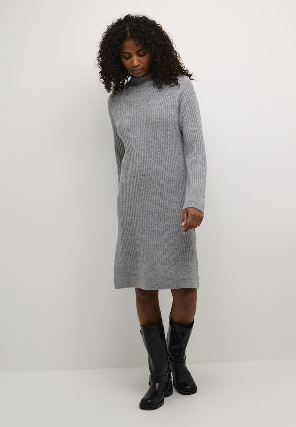 KARINYA - Strickkleid