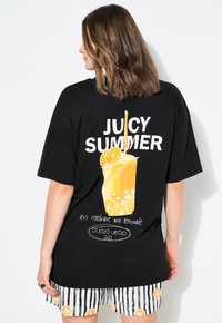 Studio Untold T-shirts print - black