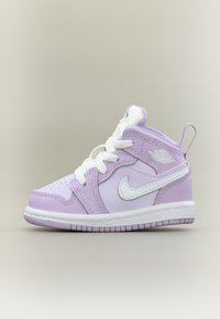 Επιλέχθηκε, violet mist/white/barely grape