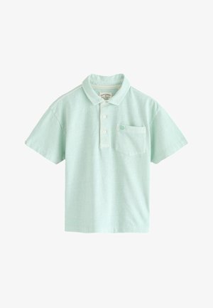 Lysegrøn polo t-shirt med korte ærmer, tre knapper, krave og brystlomme med subtilt broderet logo.