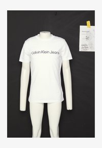 Nevybrané, bright white