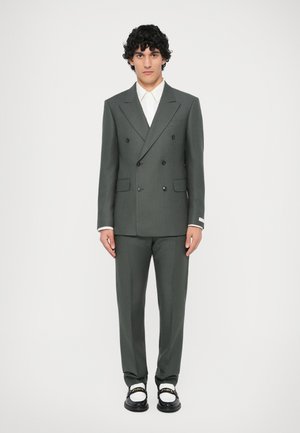 Öltöny - army petrol