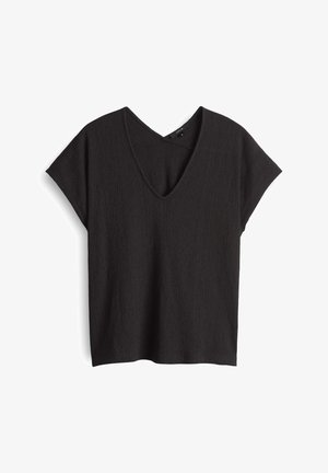 Zwarte kortärmelige top van een gestructureerde stof, met een V-hals en een losse pasvorm. Eenvoudig ontwerp met een gladde afwerking.