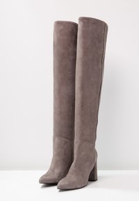 MAI PIÙ SENZA Botas de tacón - grey