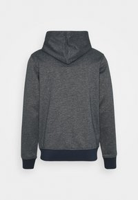 Mörkgrå hoodie med mjuk textur, utrustad med dragsko i huven, långa ärmar samt ribbade manschetter och nederkant. Enkel, minimalistisk design.
