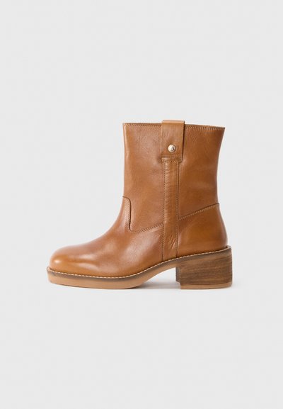 SAY MORE - Bottines - tan