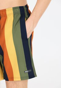 Cruz PIETER - Short de bain - print yellow stripe