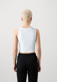 ONLY Petite ONLNELLA - Felső - cloud dancer