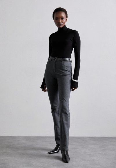 Norma Kamali SLIM FIT LONG SLEEVE TURTLE - Maglietta a manica lunga - black