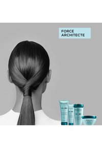 KÉRASTASE RESISTANCE BAIN FORCE ARCHITECTE STRENGHTENING SHAMPOO FOR DAMAGED HAIR - Shampoo - -