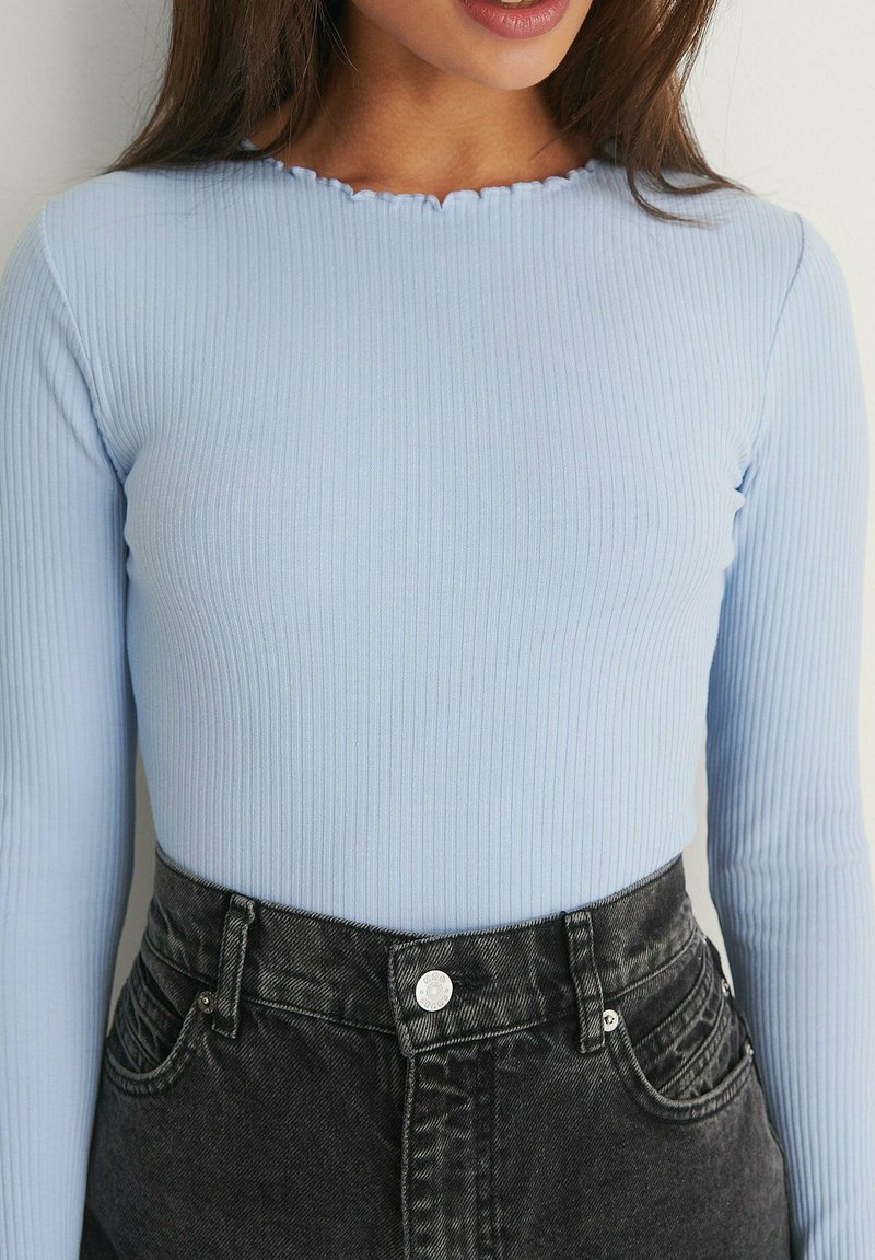 Damen Strickjacken | NA-KD MIT LANGEN ÄRMELN Strickpullover dusty blue/blau - ZT50751 Damen Strickjacken | NA-KD MIT LANGEN ÄRMELN Strickpullover dusty blue/blau - ZT50751
