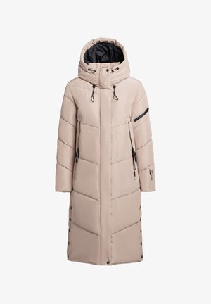 Bežinė ilga pūkinė striukė su kapišonu, pasižyminti chevrono siuvinėjimu, juodais užtrauktuko akcentais, šoninėmis kišenėmis ir spaudžiamuoju užsegimu apačioje.