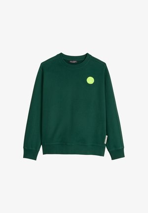 Dunkelgrüner Sweatshirt mit langen Ärmeln, mit gerippten Bündchen und Saum, mit kleinem hellgelbgrünem Tennisball-Design auf der linken Brust.