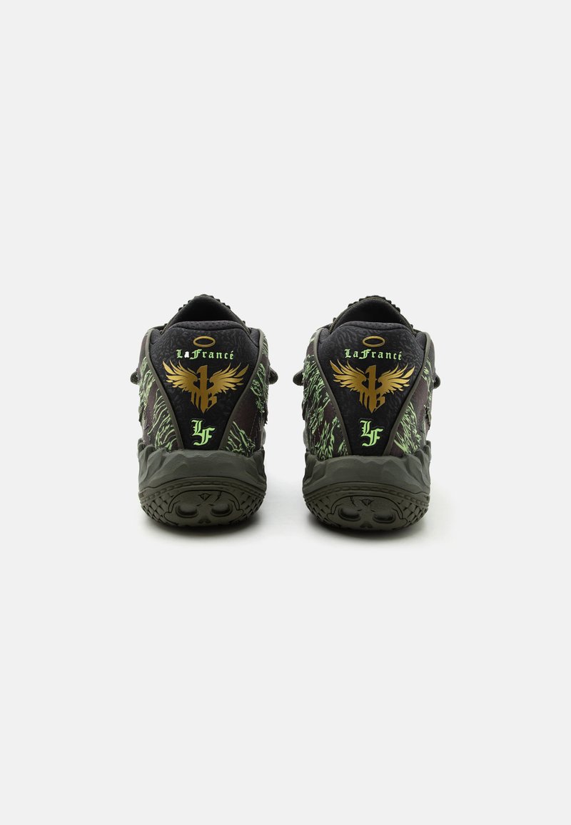 Puma MB.05 CAMO - Basketbalové boty - dark olive/fizzy light/black