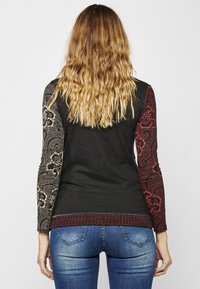 Koroshi MANGA LARGA - Pitkähihainen paita - rojo