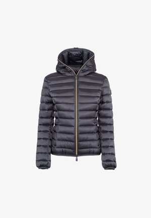 Zwarte pufferjack met capuchon, voorzien van horizontaal gestikte secties, een rits aan de voorkant en elastische manchetten voor warmte en comfort.
