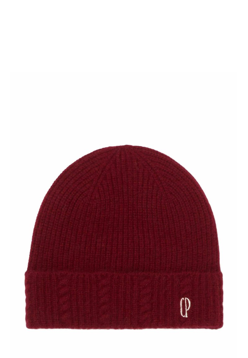Gorro de punto rojo con textura acanalada y dobladillo plegado. Presenta un pequeño logotipo bordado en blanco en la parte frontal. Material suave y elástico.