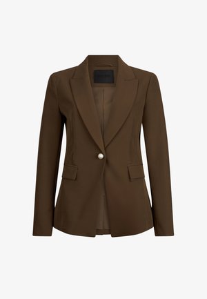 Blazer marron en tissu lisse, doté d'un bouton perle unique, de deux poches avant, d'une coupe ajustée et de revers crantés.