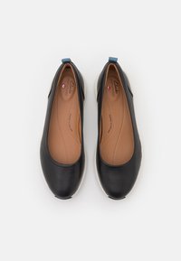 Clarks Escarpins compensés - black
