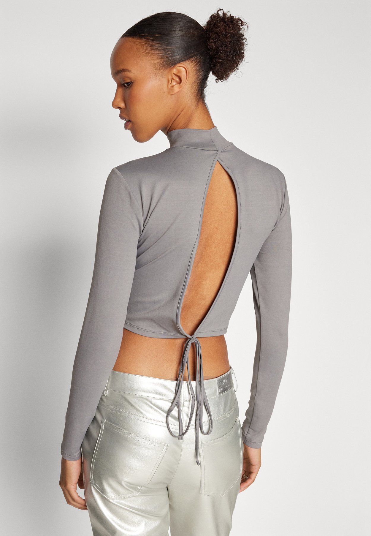 ONLEA OPEN BACK