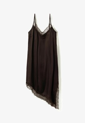 Mustast satiinist libisemiskleit pitsist äärisega, õhukeste rihmade, V-kujulise kaeluse ja asümmeetrilise äärega.