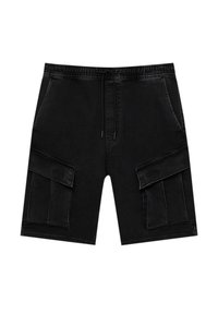Shorts cargo noirs en denim, dotés d'une taille élastique avec cordon de serrage, deux poches latérales et deux grandes poches cargo à l'avant.