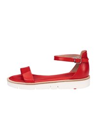 Sandalo in pelle rossa con una larga fascia all'altezza delle dita e cinturino alla caviglia, dotato di suola in gomma bianca con scanalature flessibili per un maggiore comfort.