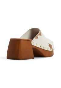 ALDO Clogs - open brown