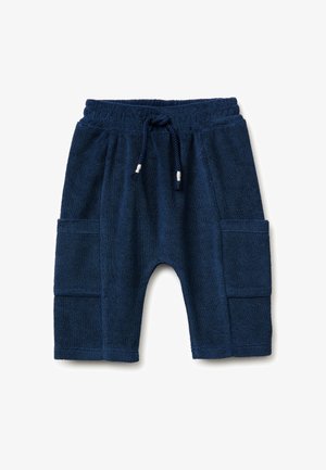 Marineblaue Terry-Kurzshorts für Kleinkinder mit elastischem Bund, Kordelzug und großen aufgesetzten Taschen auf jeder Seite.