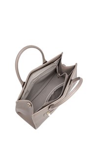 Borsa grigia con due manici, dotata di un scomparto con zip, molteplici tasche interne, texture liscia e dettagli in metallo dorato.