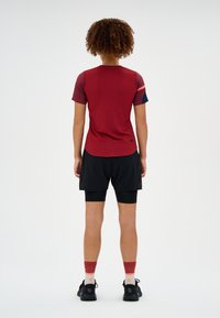 CEP THE RUN SHORTS 2IN1 WOMEN - Kurze Sporthose - black