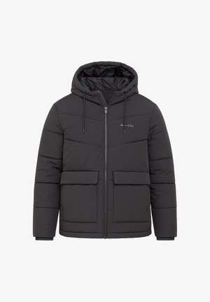 Gepolsterte schwarze Jacke mit Kapuze, Reißverschluss, zwei aufgesetzten Fronttaschen und Kordelzügen. Verfügt über eine gesteppte Textur und ein gesticktes Logo.