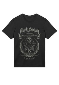 Schwarzes T-Shirt mit einem grauen Graf design, das einen Schädel, Fledermäuse und den Text "Black Sabbath The End World Tour" zeigt. Aus Baumwolle, Rundhalsausschnitt.