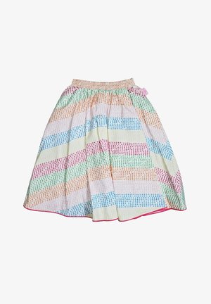 Gonna svasata con vita elasticizzata caratterizzata da strisce orizzontali arcobaleno composte da piccoli motivi quadrati su sfondo bianco.