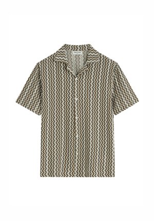 Chemise à manches courtes boutonnée avec un motif zigzag ondulé marron, beige et blanc et un col ouvert.