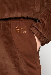 Nike Sportswear Trainingsbroek - brown ale brown