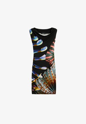 Juoda rankovių neturinti suknelė su spalvotais abstrakčiais gėlių ir lapų raštais mėlynos, oranžinės, rožinės ir žalios spalvų, su apvalia iškirpte.